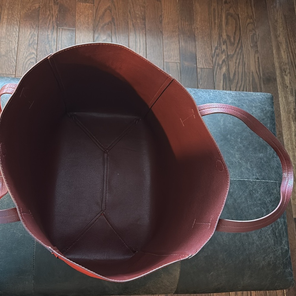 Brand New: Large Reversible Red Target tote bag with magnetic top closure - Picture 3 of 4